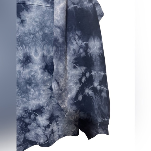 Nashville Predators Fanatics Women's Navy Tie -Dye Long Sleeve T-Shirt Sz Large - Picture 2 of 6